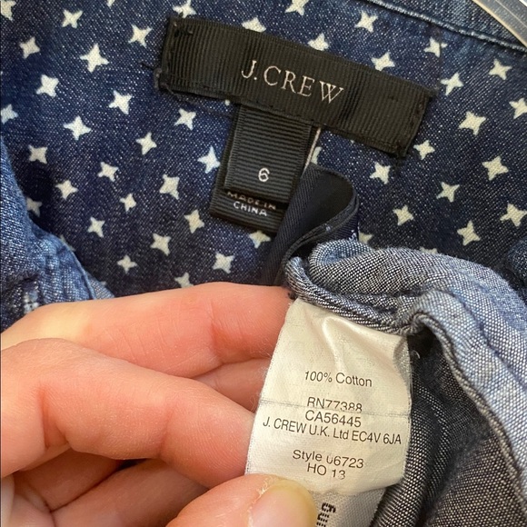 J.Crew Polka Dot Button Down Shirt Navy Cotton Denim Size 6 Women’s - Picture 13 of 14